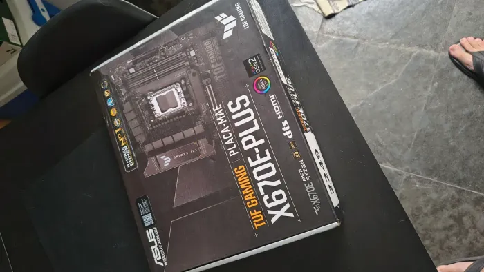 Placa mãe Asus Tuf z670e plus am5 high end