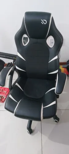 Cadeira Gamer Ergonômica Preta e Branca
