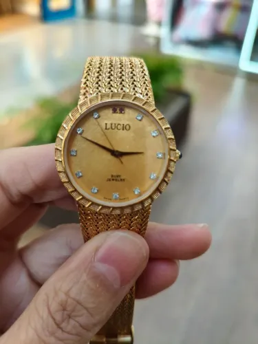 Relógio Lúcio G 102 Suiço dourado diamante e ruby