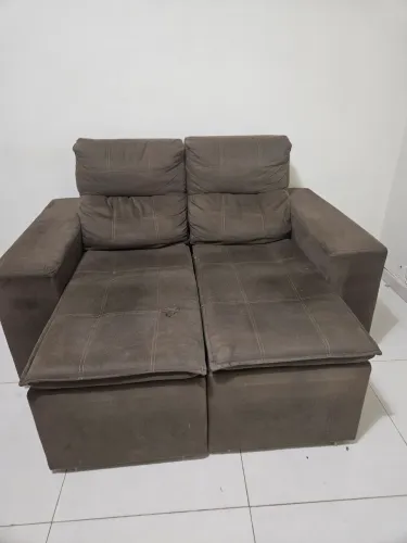 Sofá 2 lugares reclinável e retrátil. Não faço entrega