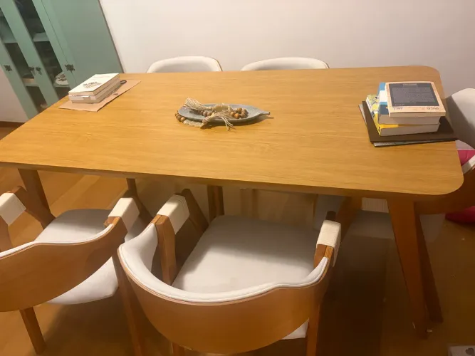 Mesa de jantar 6 lugares com 6 cadeiras estofadas - excelente estado