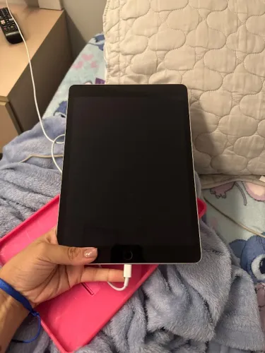 Tablet Apple 9 geração Silver