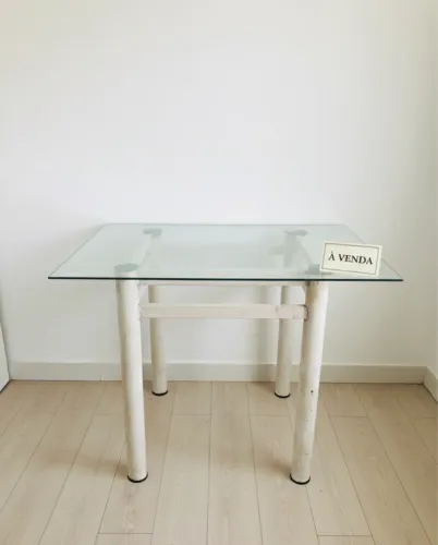 Oportunidade! Mesa de Vidro Moderna e Resistente