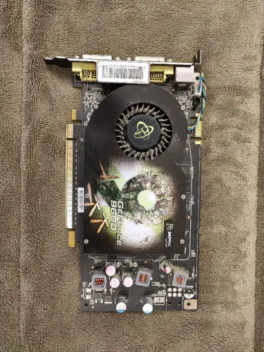 Placa de Vídeo GeForce 9600GT 512mb