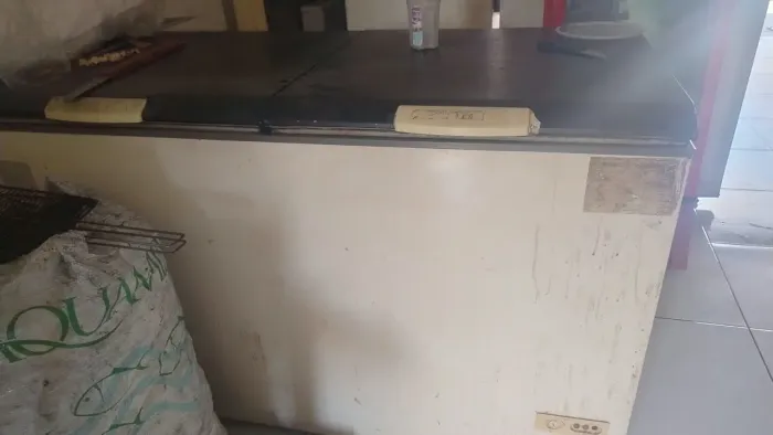 VENDO 2 FREEZER PREÇO A NEGOCIAR 