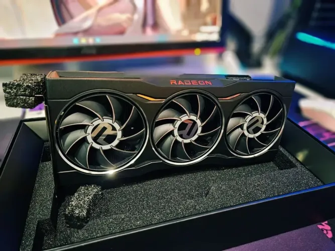 PLACA DE VÍDEO XFX RADEON RX 6750 XT 12GB