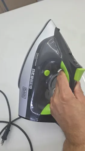 Ferro de Passar a Vapor Black+Decker Steam Power FX2700 - 220V (2000W)