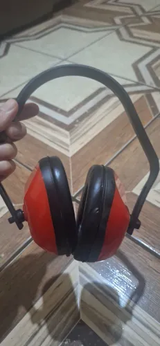 Abafador de ruído tipo concha