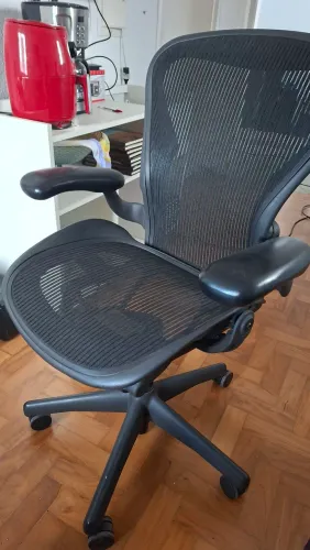 Cadeira Aeron Herman Miller (tamanho B)