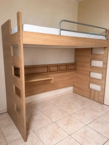 Cama elevada com escrivaninha Etna