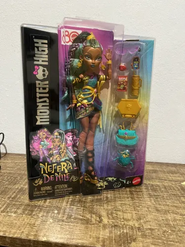 Boneca monster high nefera g3 lacrada