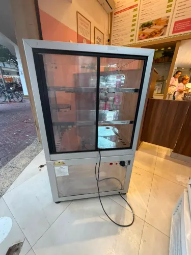 Estufa quente marca Omega