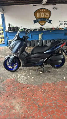 Vendo Xmax 250 2023 com 10 mil km rodados!!!