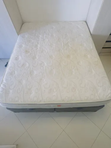 Vendo colchão king star Queen 