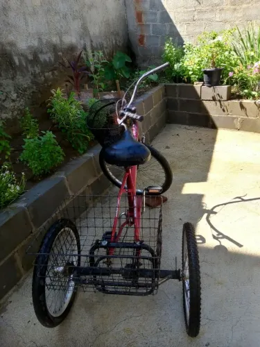 VENDE-SE UM TRICICO! VALOR 600,00 REAIS.