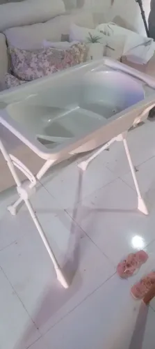 Banheira de bebê com suporte burigotto