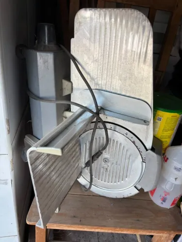 Fatiadora de frios antiga elétrica