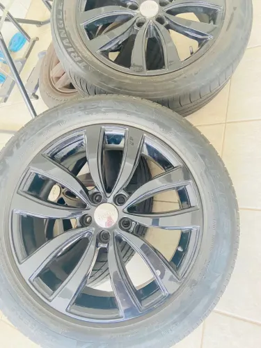 Rodas Renegade Aro 18 Pneus Triangle 225/55