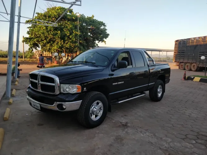Dodge Ram 2500 H.duty 5.9 SLT 24V CD 4X4 Dies. 2005