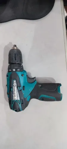 Parafusadeira Makita 12V DF330