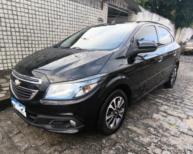 Chevrolet Onix Hatch LTZ 1.4 8V Flex Power Aut. 4P 2016
