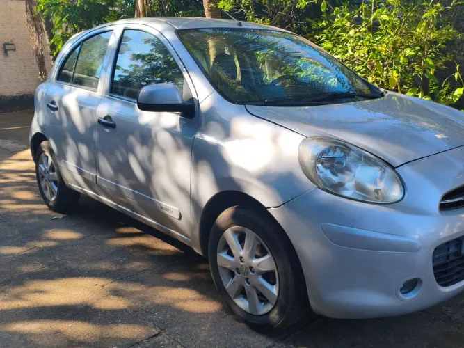 Nissan March S 1.0 16V Flex Fuel 5P 2013