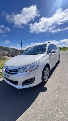 Citroen C4 Lounge Exclusive 1.6 Turbo 4P Aut. 2014