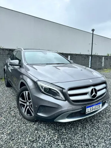 Mercedes-Benz GLA 200 Adv. 1.6/1.6 TB 16V Flex Aut. 2015