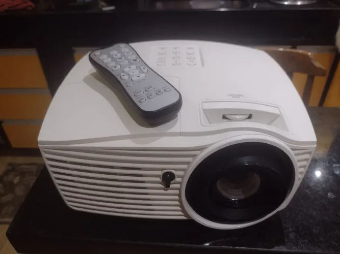Projetor Optoma HD37 Full HD nativo - novíssimo e impecável