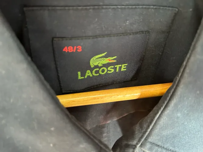 Lacoste agasalho em bom aspecto