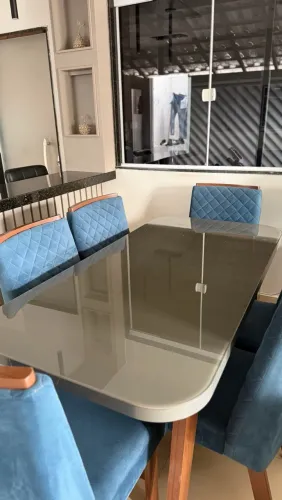 VENDO JOGO DE MESA COM 6 CADEIRAS 