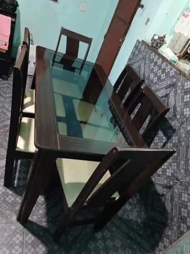 Mesa de 6 cadeiras