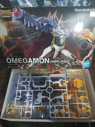 Digimon Omegamon (amplificado) Figure-rise Standard