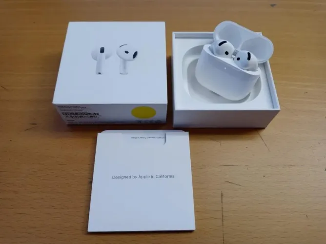 Apple AirPods 4 - Novo, Caixa Aberta