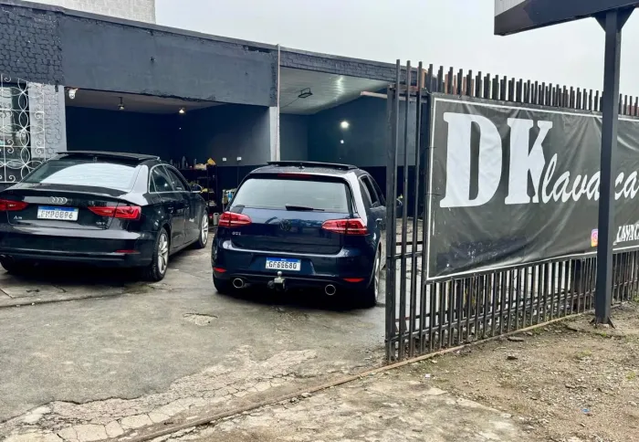 VENDO LAVA CAR