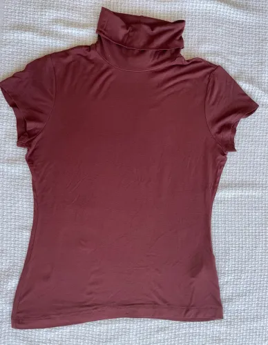 Blusa H&M feminina gola alta