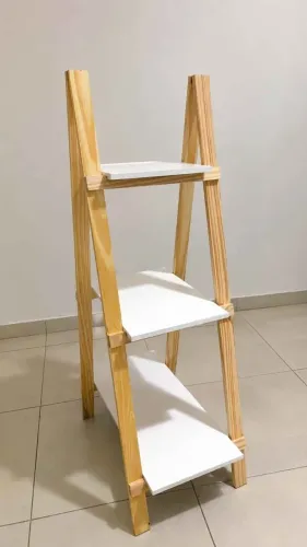 Escadinha De Festa Decorativa Desmontável Em Pinus E MDF