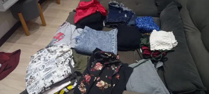 Vendo kit de roupas femininas para bazar
