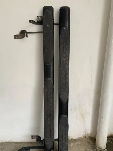 PAR DE ESTRIBOS PARA CARROS 4X4.