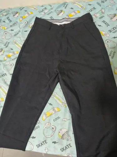 Calça de alfaiataria masculino shein tamanho PP nunca usado