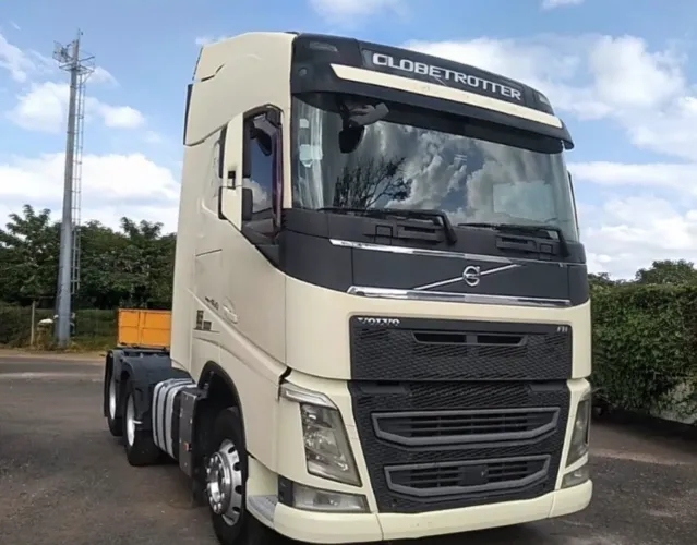 Volvo FH460 ano 2019, 6x2, completo, em SP