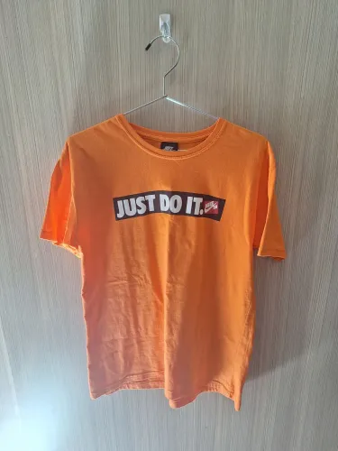 Camiseta laranja G