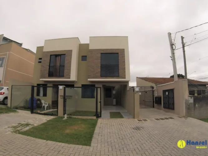 Sobrado com 2 quartos para alugar por R$ 1750.00, 41.62 m2 - ALTO BOQUEIRAO - CURITIBA/PR