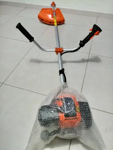 Roçadeira A Gasolina NOVA 43 CC Profissional Máquina De Cortar Grama Rosadeira Rosadera