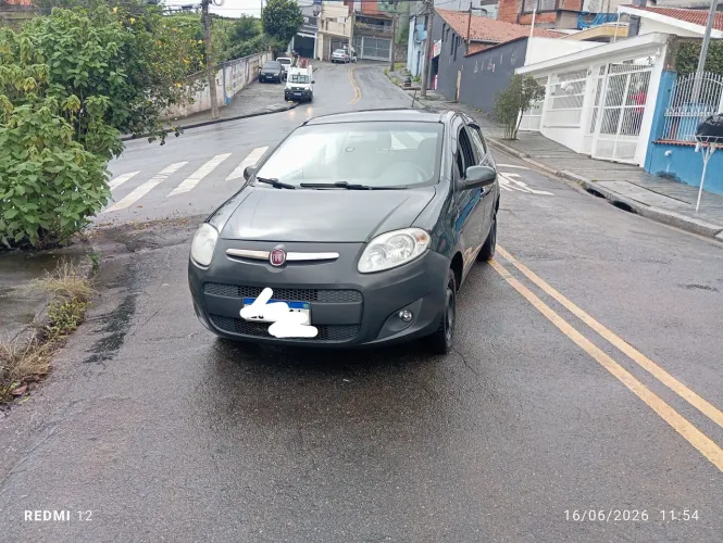 Fiat Palio Attractive 1.0 EVO Fire Flex 8V 5P 2014