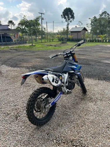 MOTO WR 250F - MOTO DE TRILHA