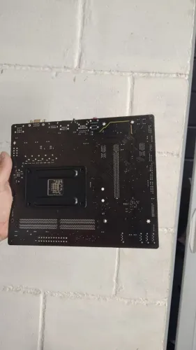 Placa mãe gigabyte B550 Amd