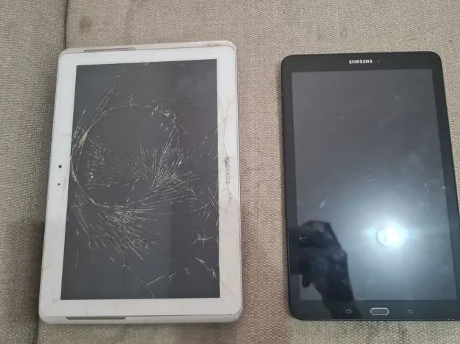 Tablets com defeito para retirar peças