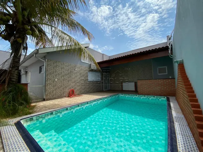 Casa à venda no Jardim Redentor piscina aquecida e energia fotovoltaica são diferenciais n