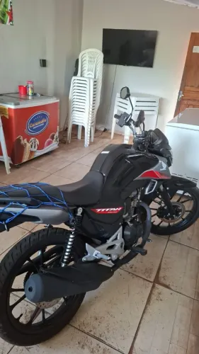 Moto titan